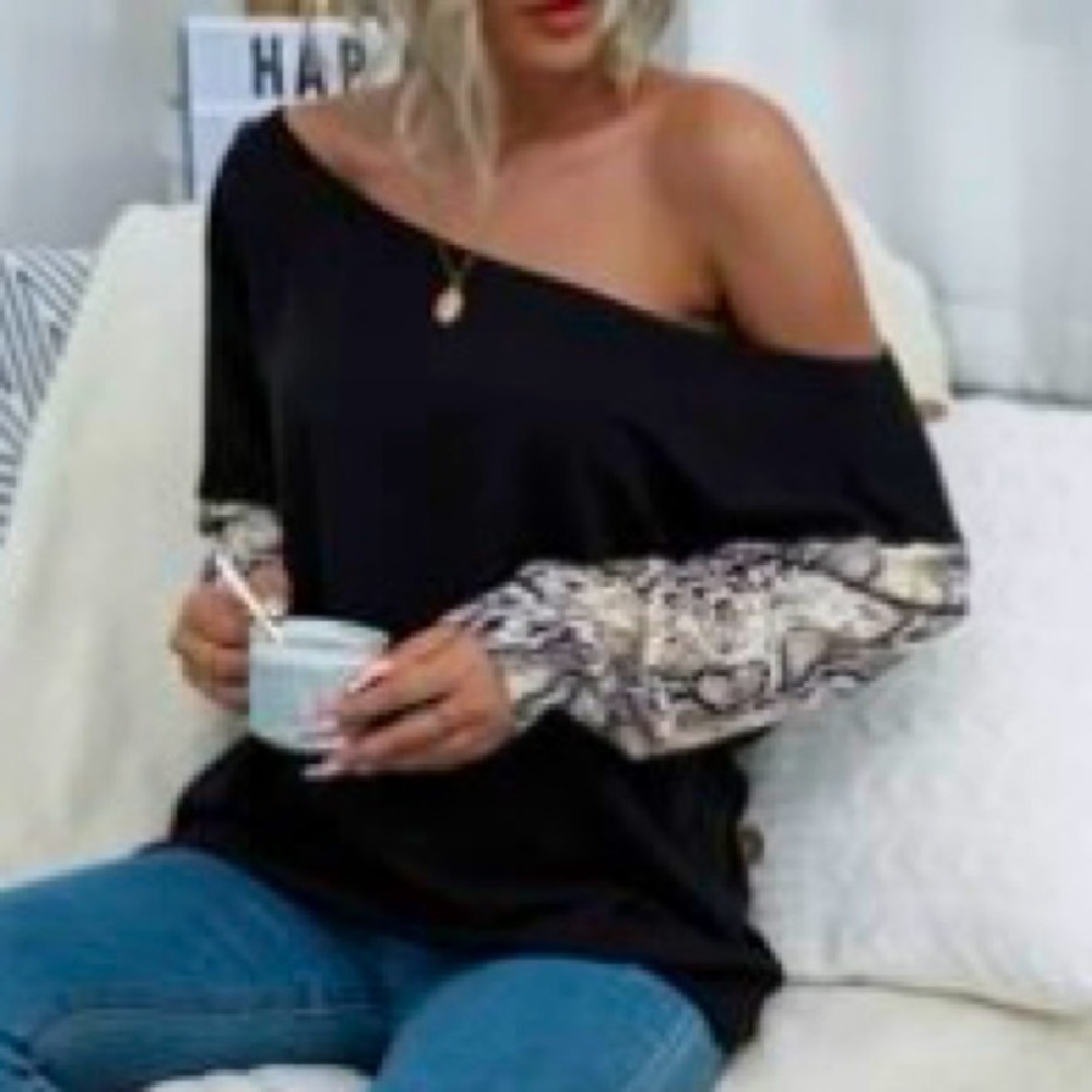 Cute off shoulder sweatshirt